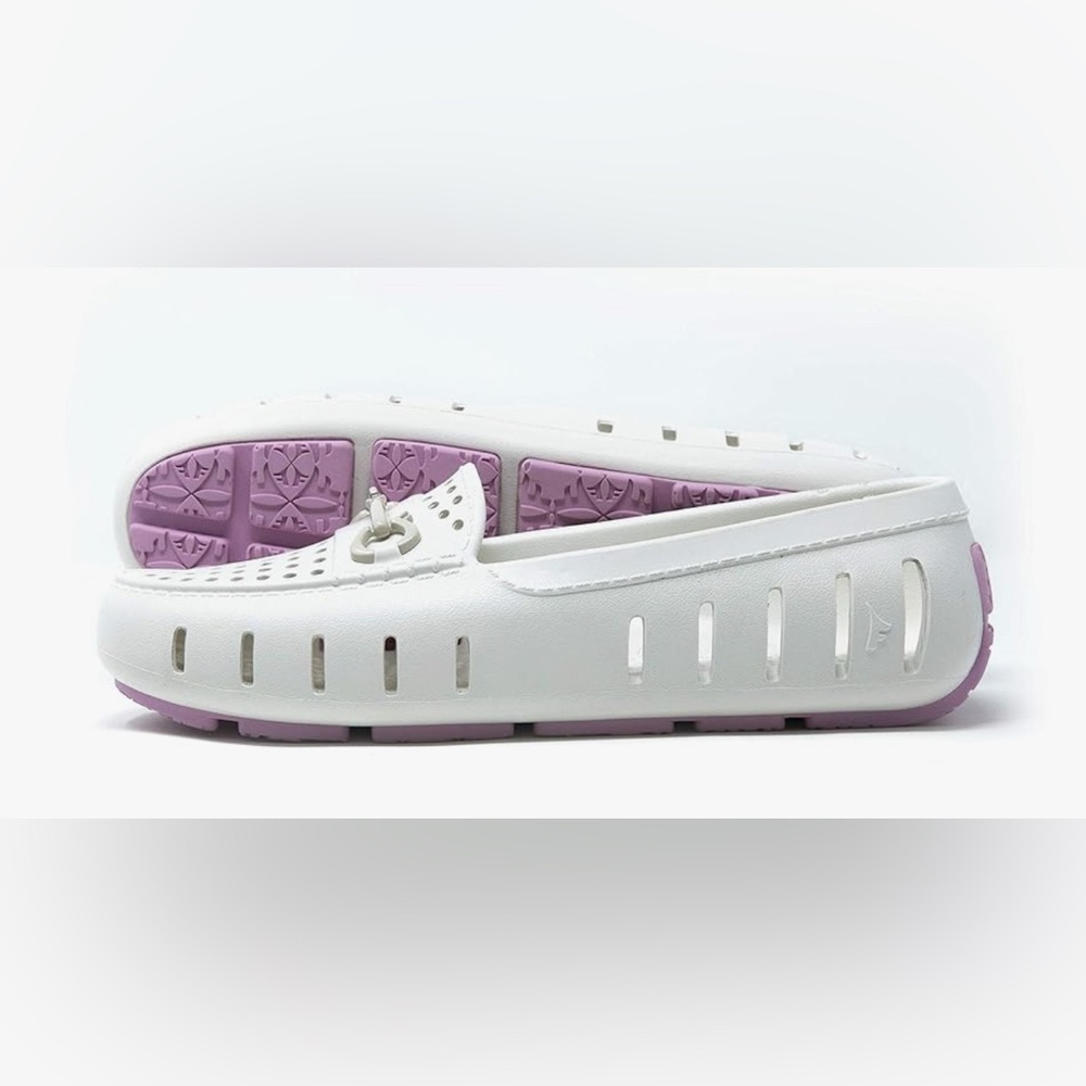 Floaters Tycoon Bit Driver water shoe in White Size 7 NWOB